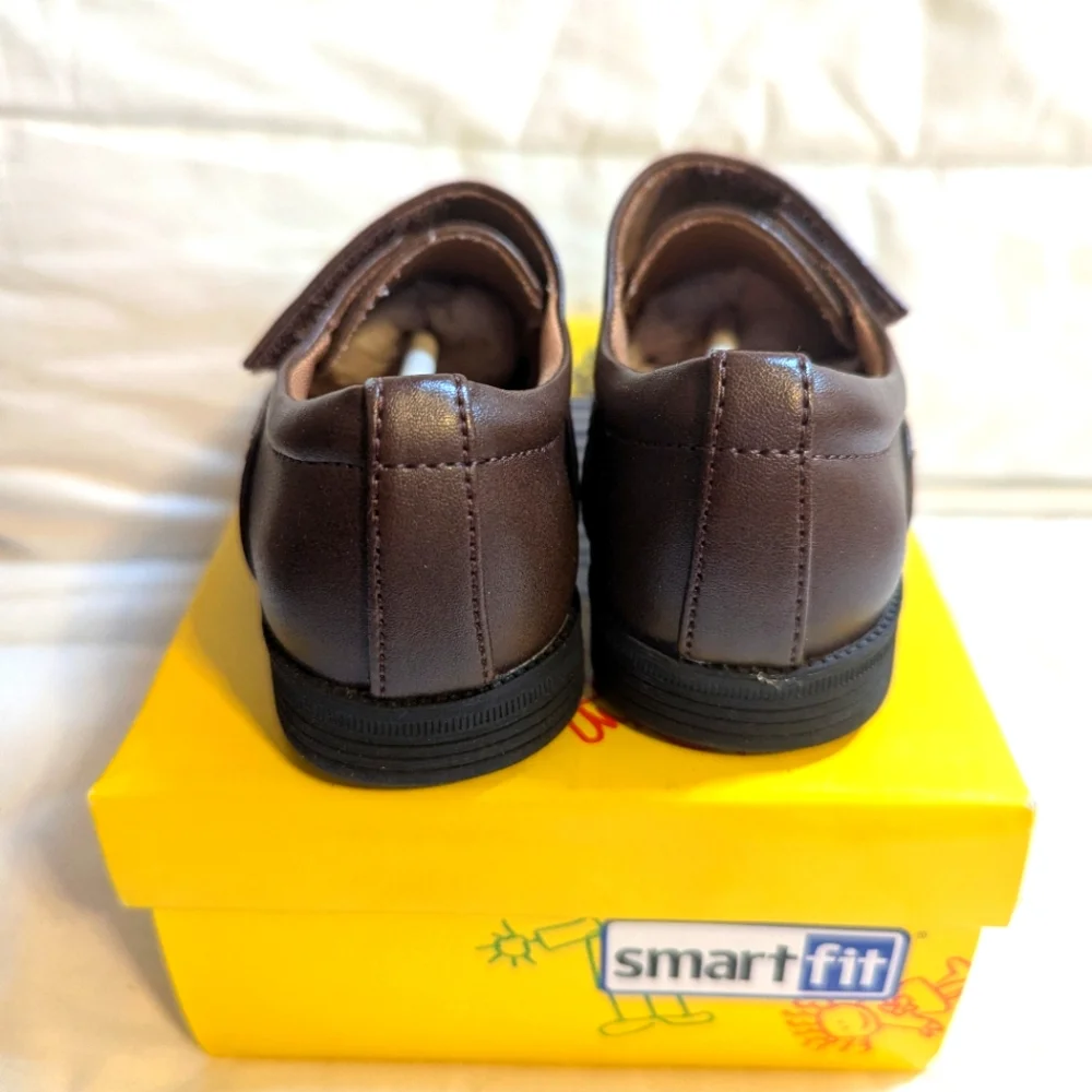 Smartfit Boy's Brown Skid Resistant Dress Shoes Size 5 1/2W